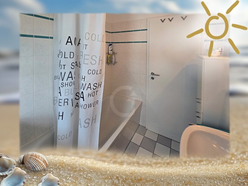 mit Badewanne/Dusche mit Badewanne/Dusche